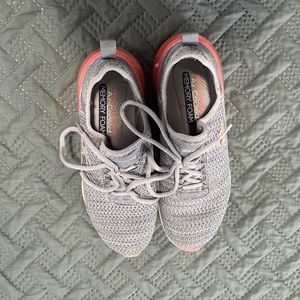 Skechers air cooled memory foam shoes size 8.5